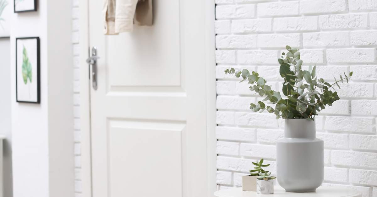 Entryway: a First Impression with Flowers