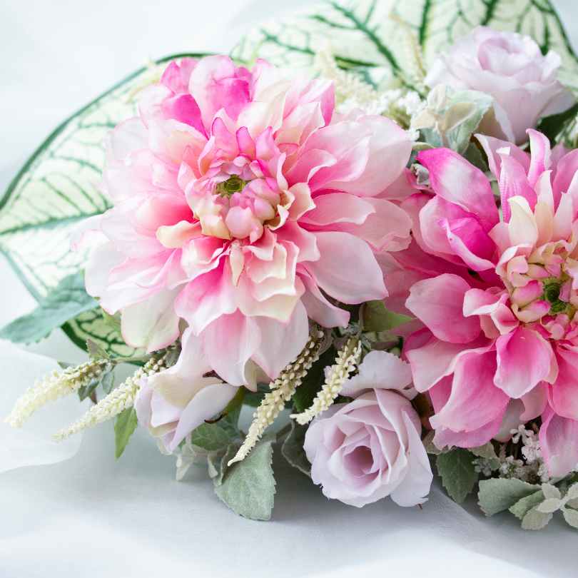 Top 10 Most Popular Wedding Bouquets in 2024 - dahlias